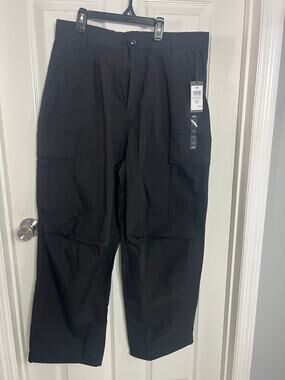 Foot Locker Baggy wide leg fit size Large Black New with tags